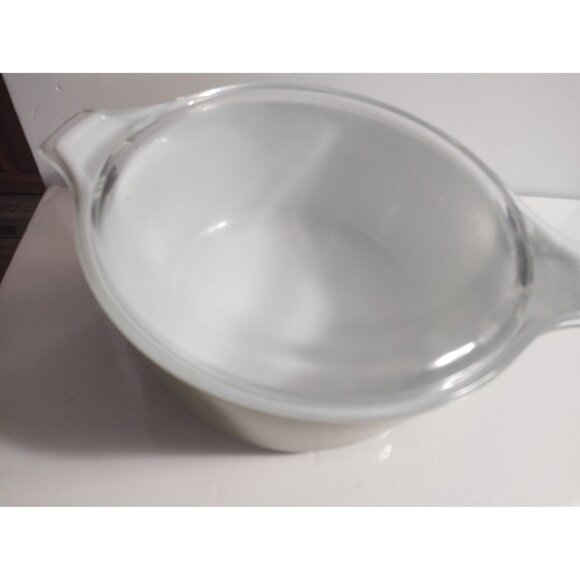 Vintage Avocado Green Milk Glass Pyrex Casserole Dish With Lid 2.5 QT - #475 - Picture 3 of 11